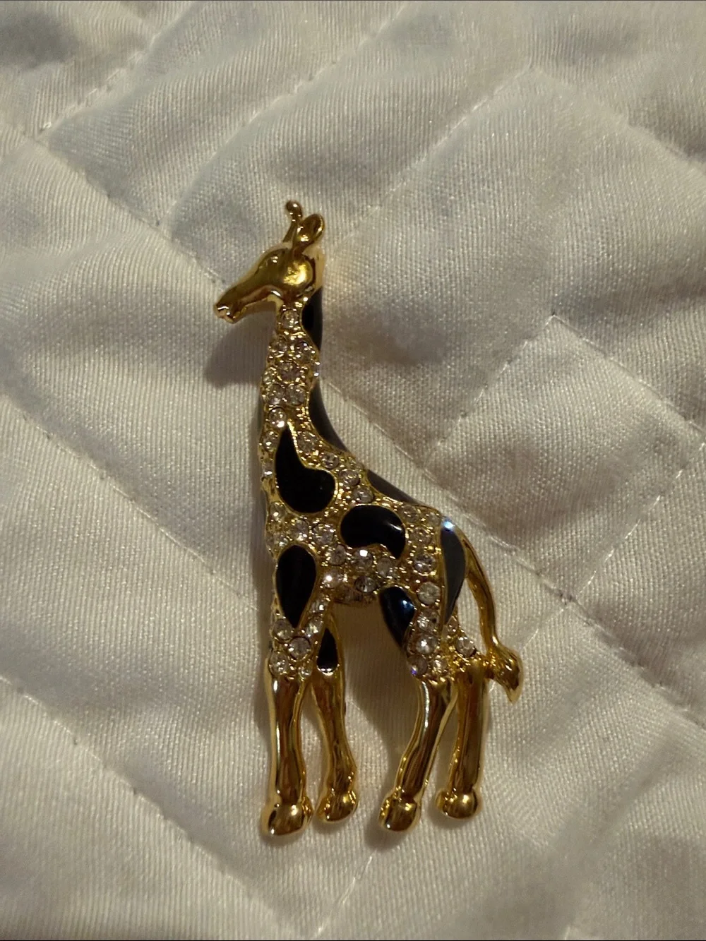 Vintage gold tone enamel  Giraffe Brooch with rhinestones